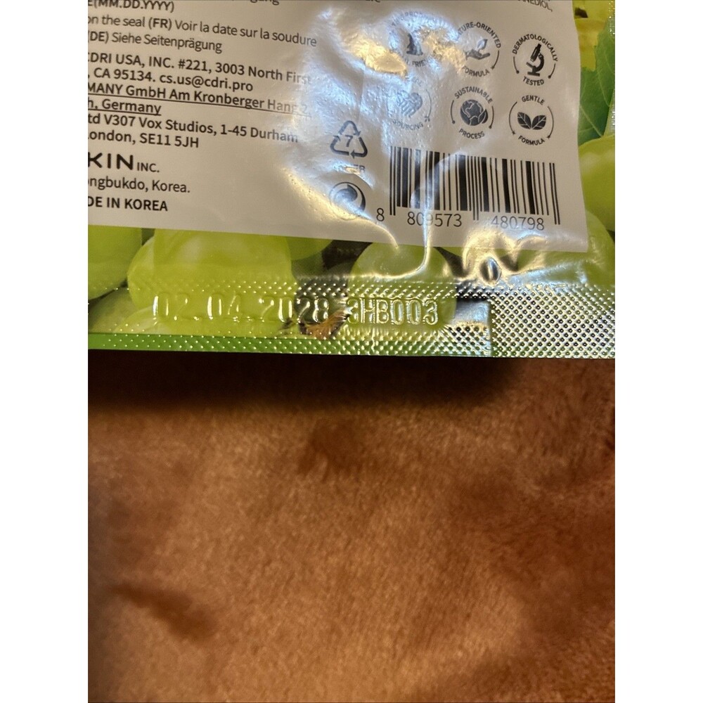 FARM SKIN  FRESH FOOD FOR SKIN FACIAL SHEET MASK GRAPE 25ML - Picture 4 of 5